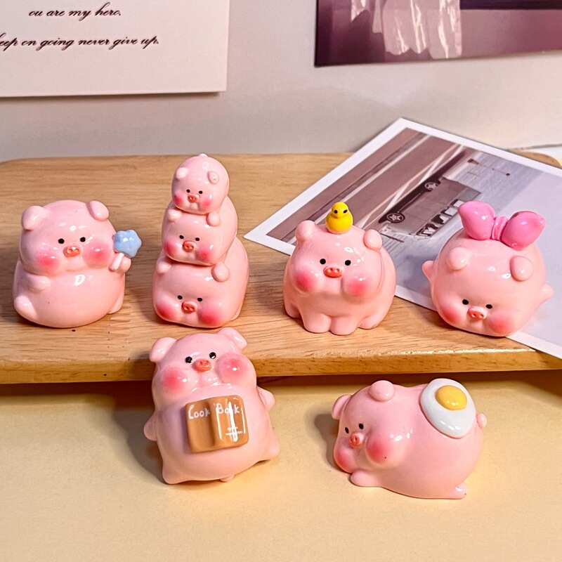 Cute Stereo Cartoon Cute Pink Pig DIY Jewelry Car Micro Landscape Desktop Resin Ornament Blind Bag Cute Capsuless
