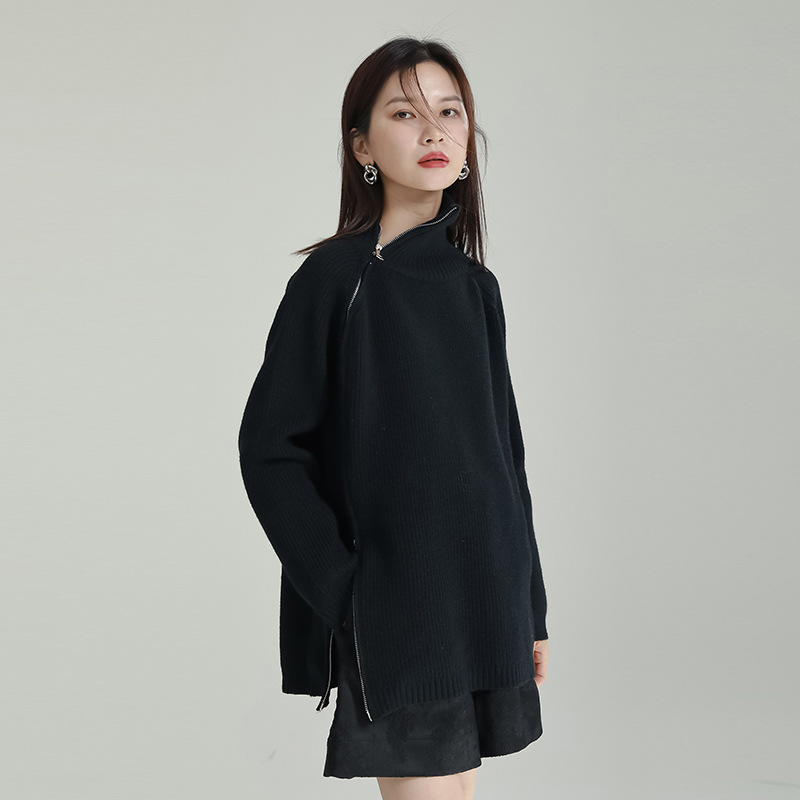 中創日臻2025冬物ゆったり着痩せ効果ジップスリット入りセーター厚手ゆったり風縦縞柄ニット