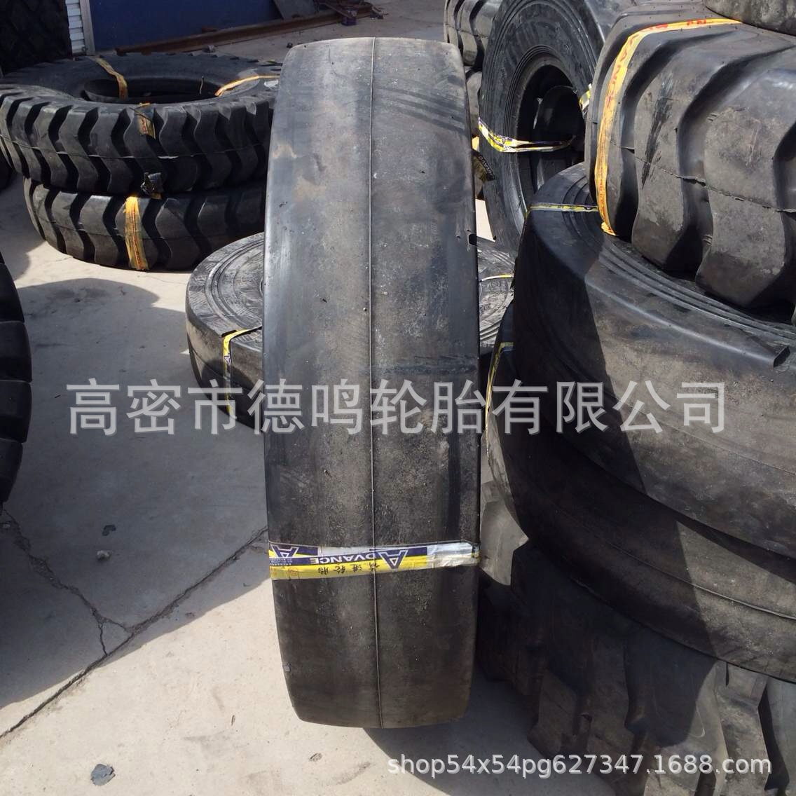 Las ventas de neumáticos de ingeniería minera 12.00-24 neumáticos lisos 10.00-20