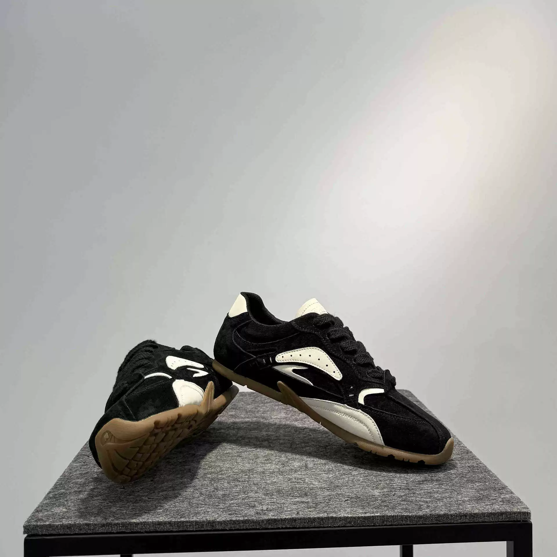 Мужская обувь Лето 2025 Новый летний обувь без каблуков Мужская повседневная полпедаль холст дикие туфли