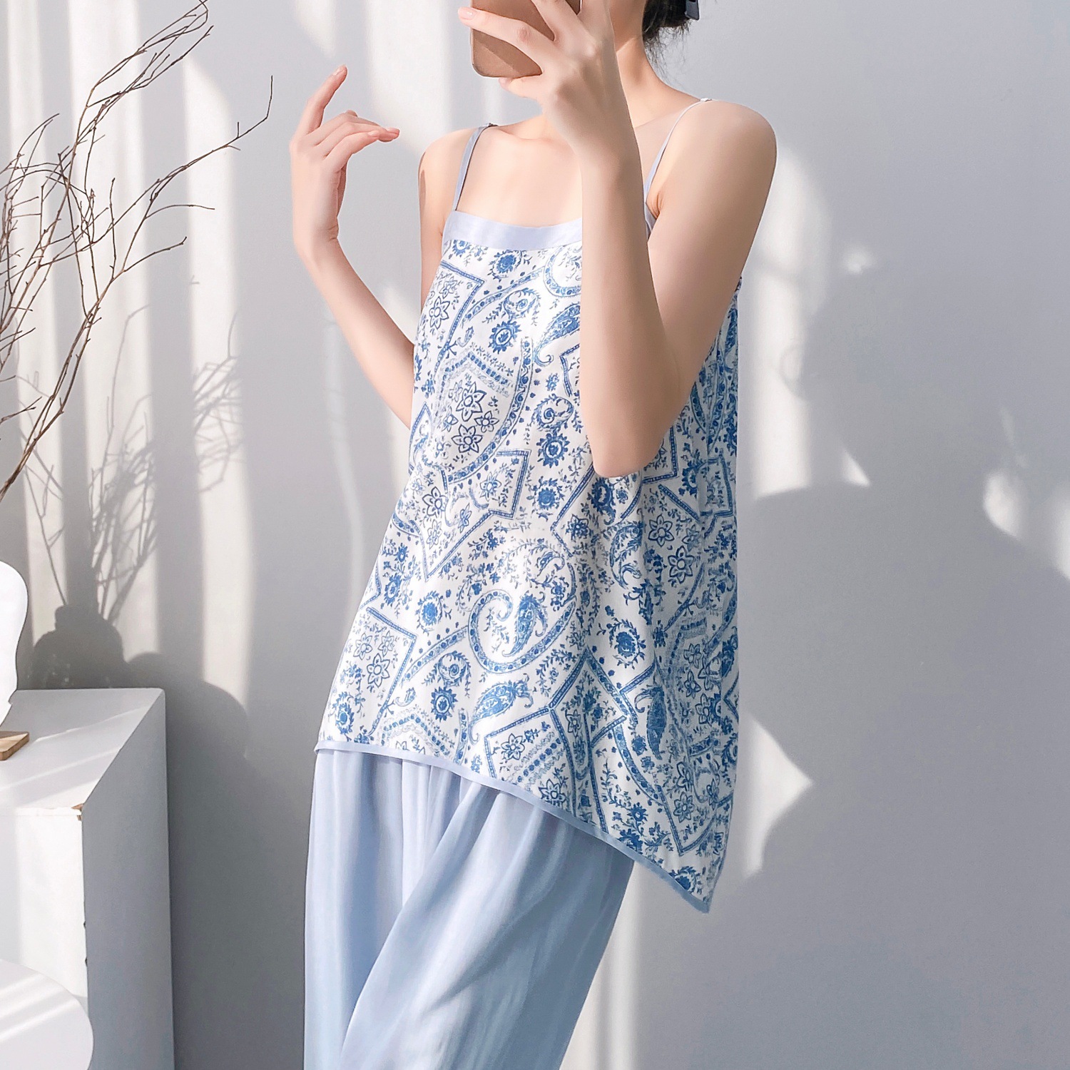 现货绵绸薄款睡衣简约风高级感夏季家居服套装吊带长裤女士薄款