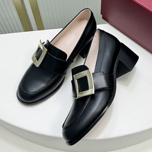 ˮ荷���Ӣ���LСƤЬ����ЬŮ���ٿۈA�^���и���Ьһ�_��СƤЬ