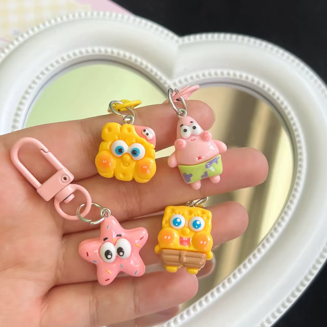 Супергеройный Куб SpongeBob Брелок для рюкзака - подвеска, яркий аксессуар для сумки, подарок на день рождения