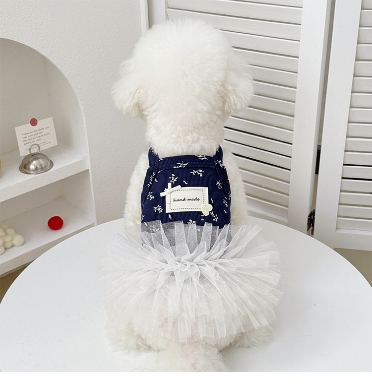 Vestido de verano con flores para perro estilo coreano princesa_voghion.com