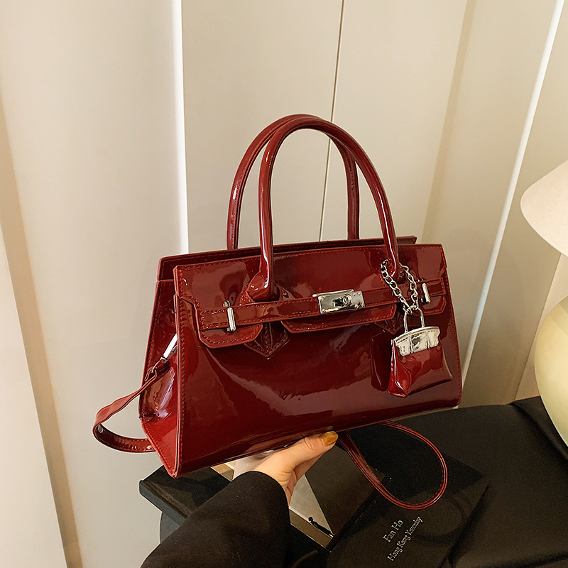 Bolso de brazo de la sensación cotidiana para mujeres 2026 nuevo nicho coreano bolso especial, moda casual, bolso de hombro universal