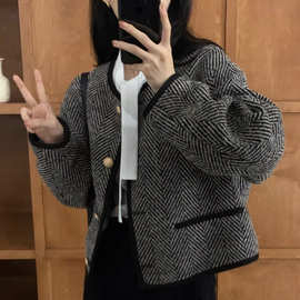小众法式复古小香风外套女春秋2025新款条纹短款夹克气质开衫上衣