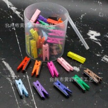 ���b�����F��ɫС�A�Ӵ�����Ƭ�A�ǹ�ɫ����ľ�|�ռ{�A�����A���l