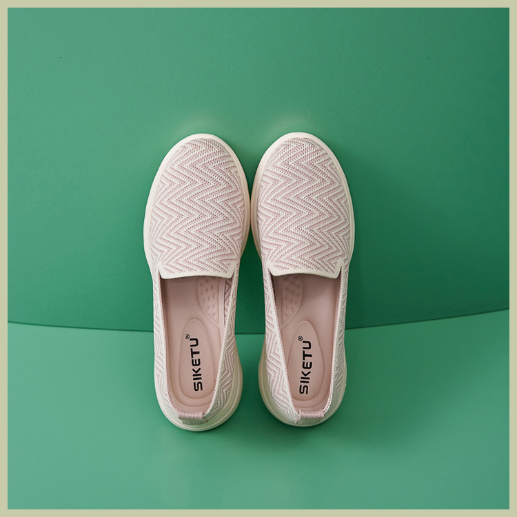 B888-42025 Herbst Winter Neue Licht Kissen Anti-Slip Runde Kappe Mittleren Alters Und Ältere Komfortable Atmungsaktive Flache Schuhe_voghion.com