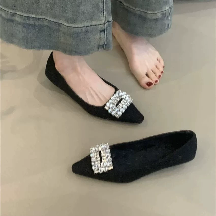 Французские туфли на низком каблуке в ретро стиле с кристаллами rhinestones для женщин 2025 новая ранняя весна плюс бархат темперамент и обувь для езды на работу высокого класса