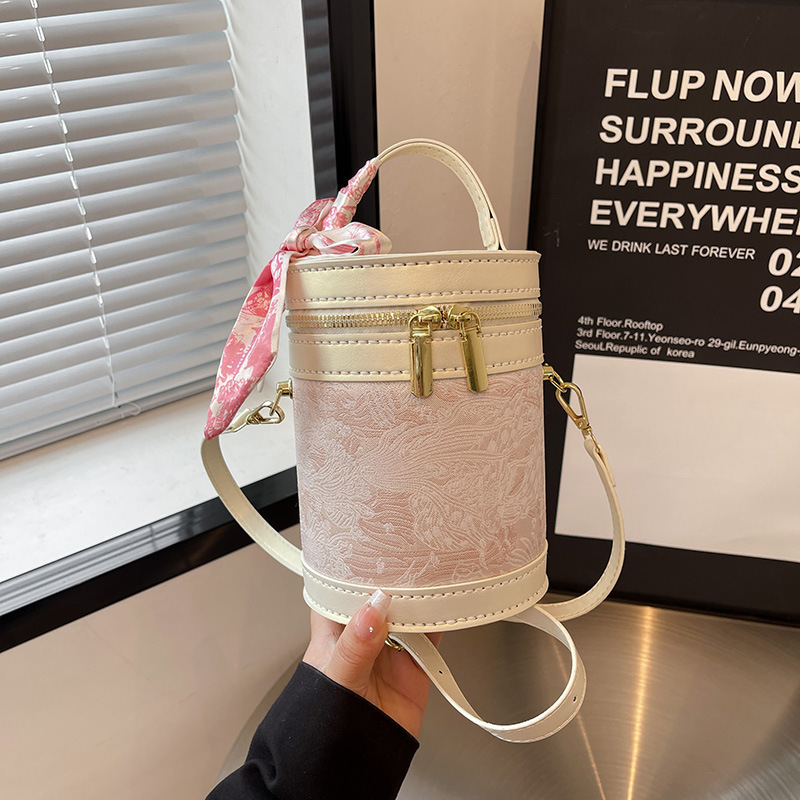 新しいファッション自家製手作りバッグニッチバケットバッグ DIY 女性のトレンディなカジュアルクロスボディバッグ素材バッグ|undefined