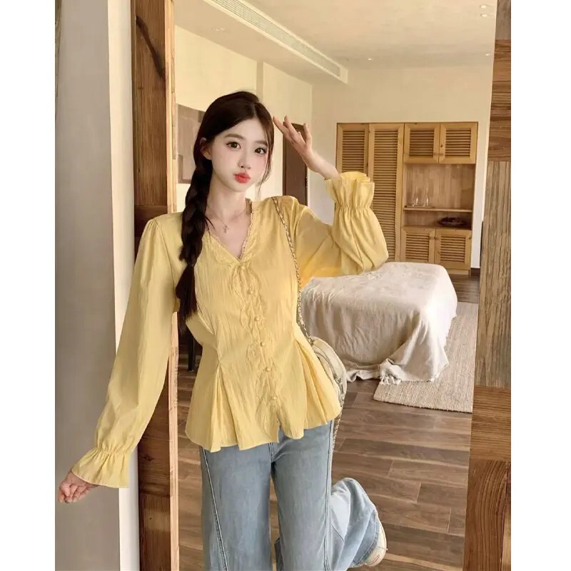 French-style bell-sleeve V-neck waist-cinching long-sleeve shirt for women, with a stylish Korean-inspired design French-style bell-sleeve V-neck waist-cinching long-sleeve shirt for women, with a stylish Korean-inspired design