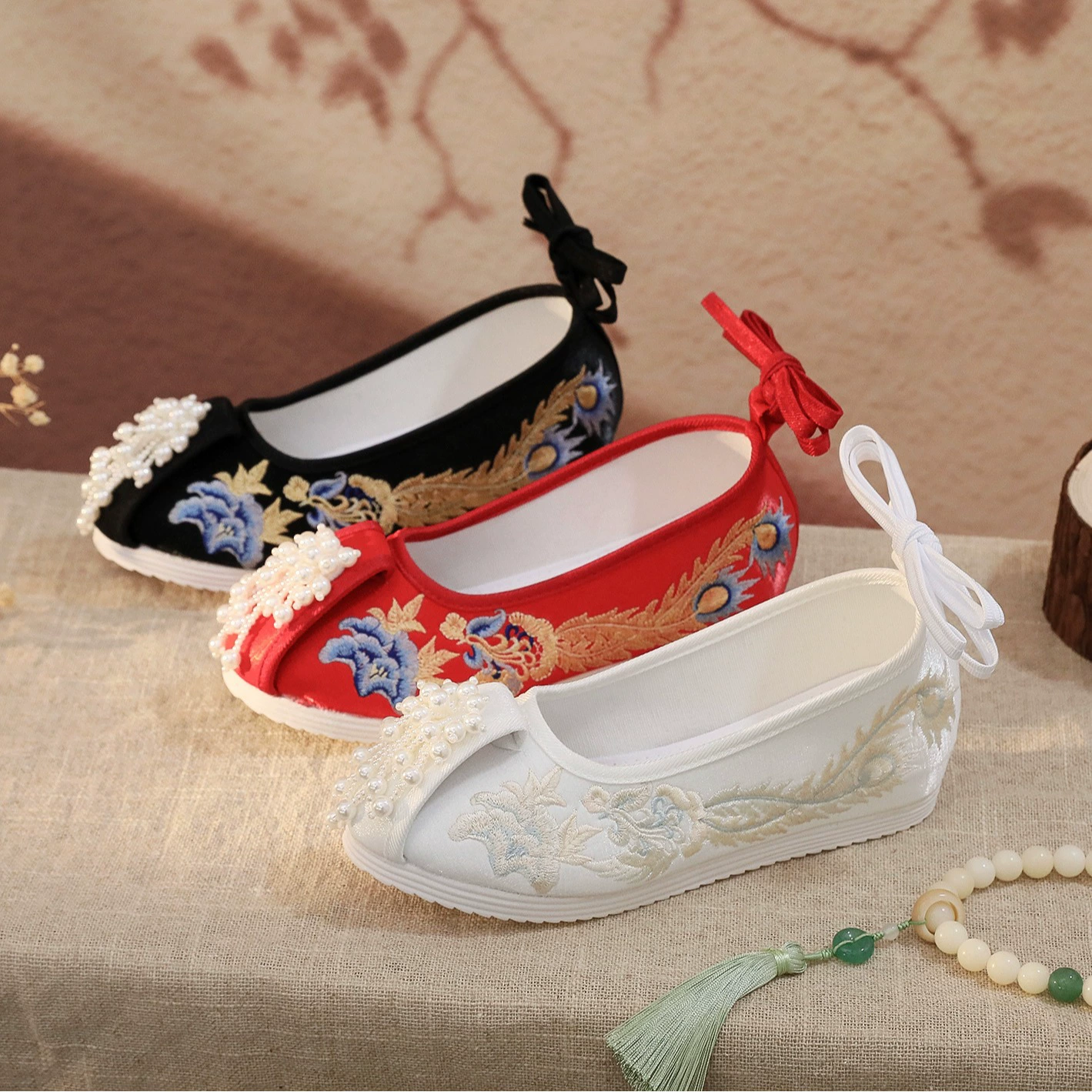 Hanfu Cloth Shoes (Qinglong) Phoenix Embroidery, Velvet with Wool Lining and Pearl Detail, Sizes 35–41