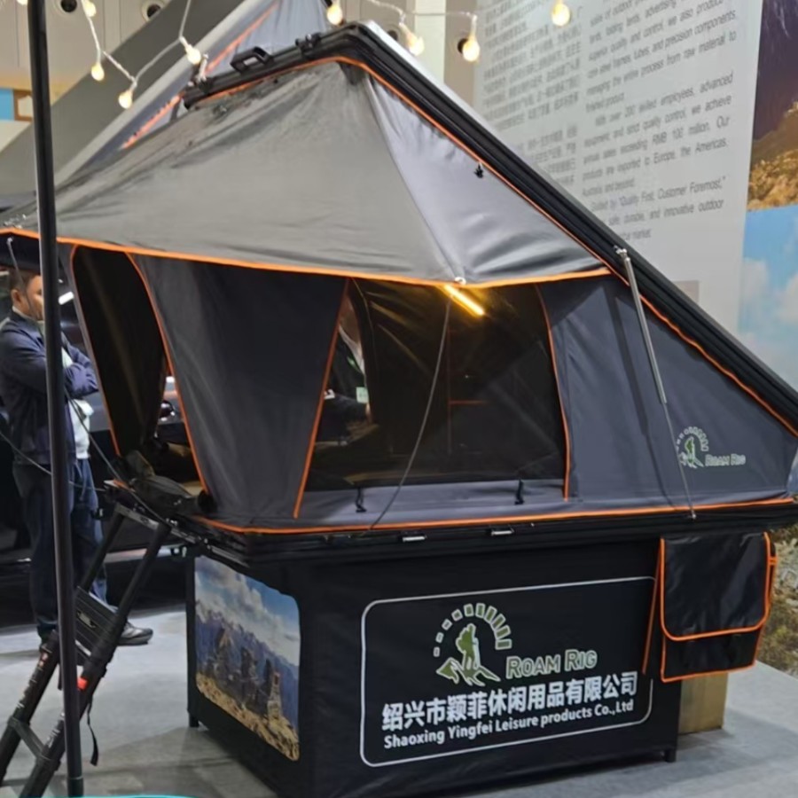 Mountain camping, Jeep, roof tent, suitable for autumn and winter outdoor camping, car tent, windproof and rainproof