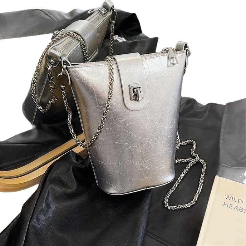 Bolso de mujer de cadena de cadena de mini bolso nuevo bolso de hombro de verano de alta calidad bolso de cubo simple