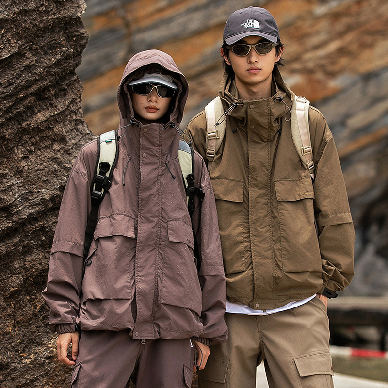 Outdoor Loose Hooded Jacket, Short Functional Lightweight Quick-Drying Jacket, Windproof and Waterproof Pure Color Men's Jacket Outdoor Loose Hooded Jacket, Short Functional Lightweight Quick-Drying Jacket, Windproof and Waterproof Pure Color Men's Jacket