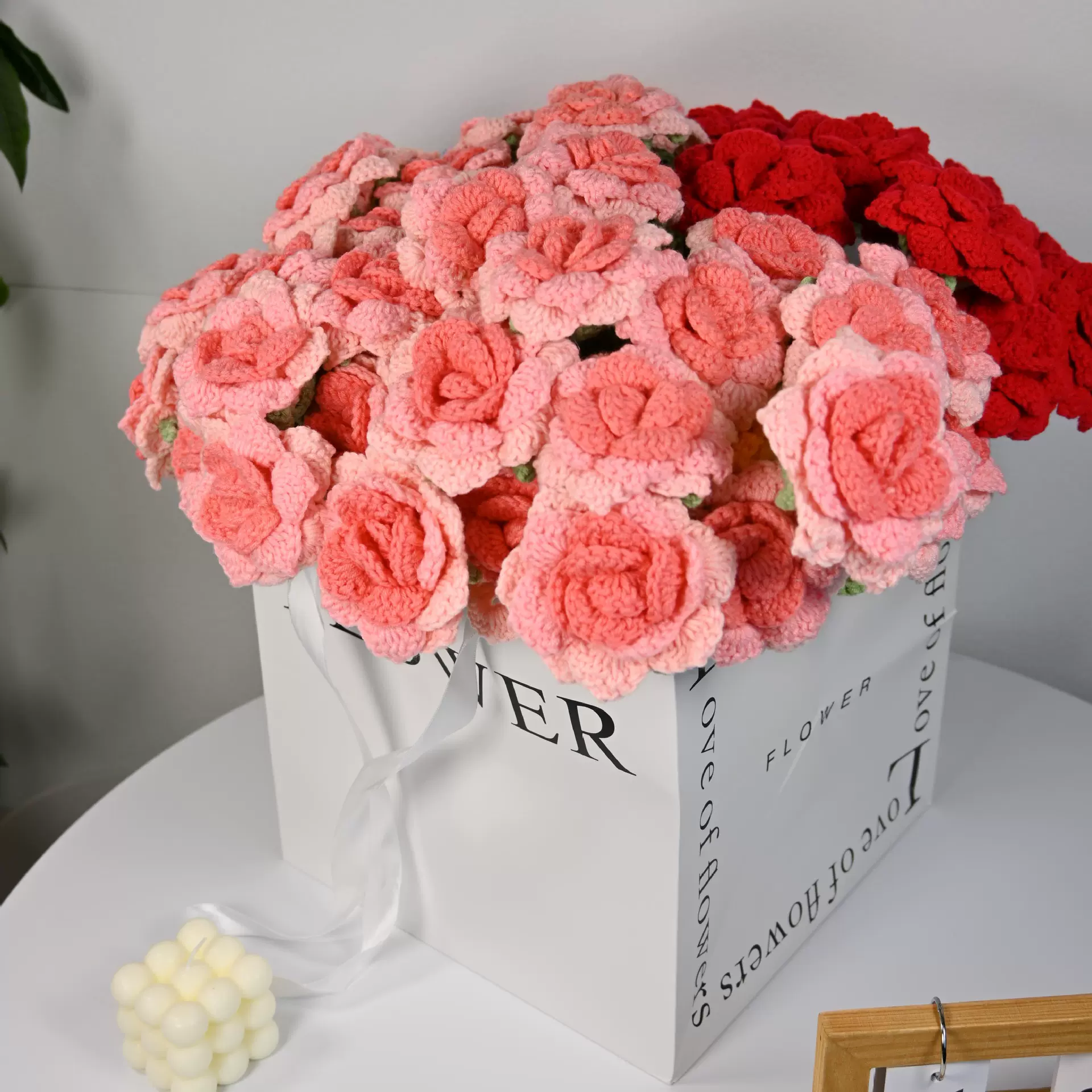 钩织成品花束玫瑰花手工编织尖角玫瑰跨境批发毛线针织花束仿真花
