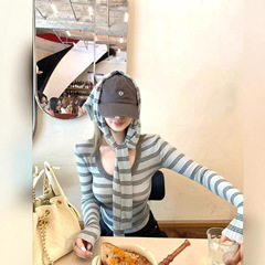 09.16 盘盘韩女笔记羊毛垫肩条纹针织衫 配斜边披肩