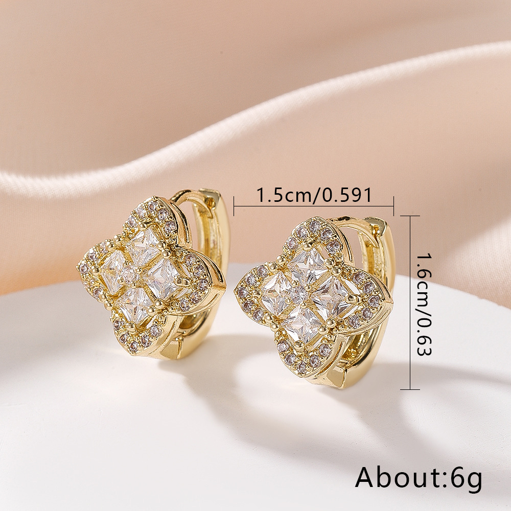 Elegant Four Leaf Clover Stud Earrings With Micro Inlaid Zircon_voghion.com