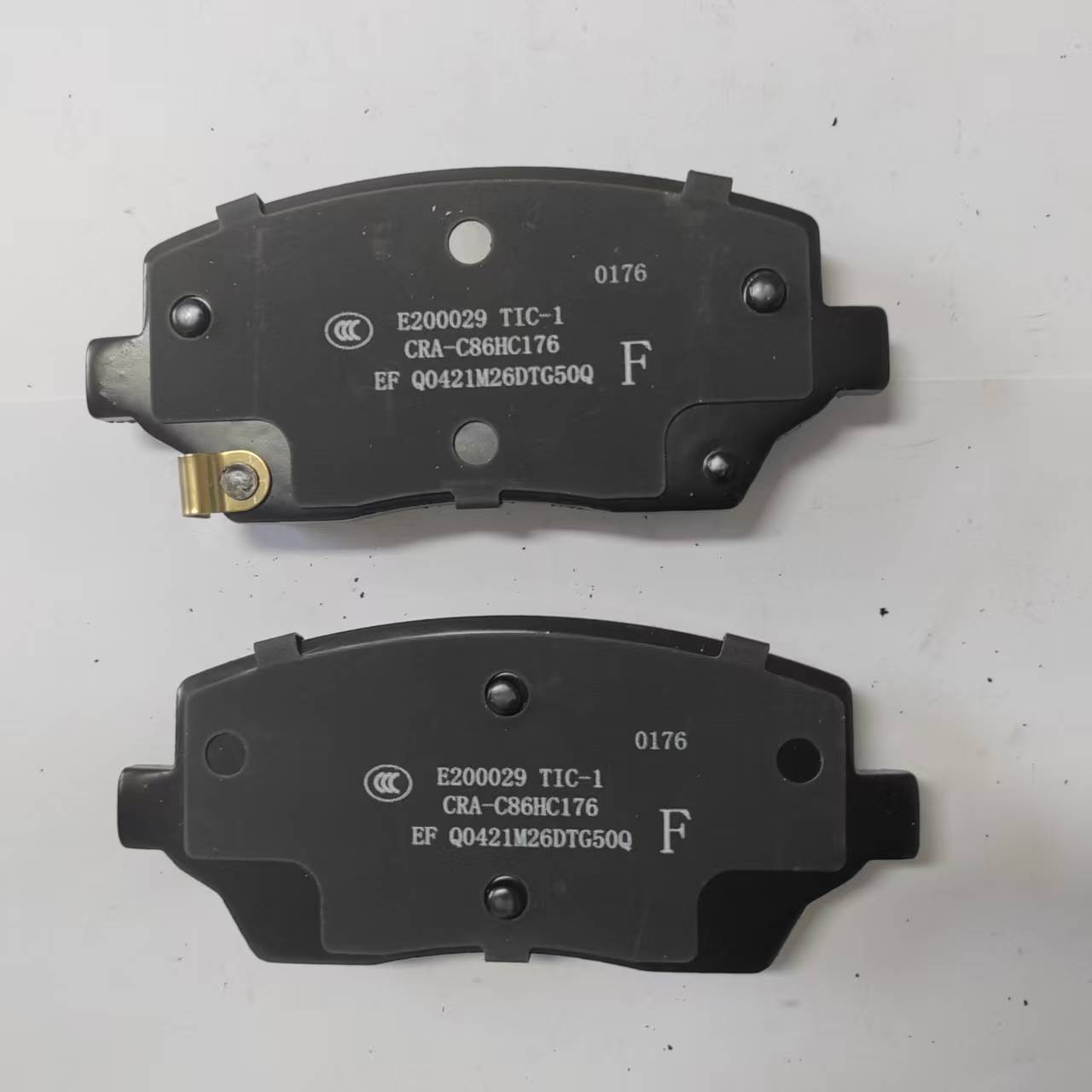 用大通G10 EG10 V80 EV80 G20 RG20 G50 D60前后轮刹车片厂家批发