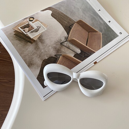 Weimu children's clothing children's futuristic glasses boys and girls personality trend sunglasses baby sunscreen glasses wholesale from Korea
