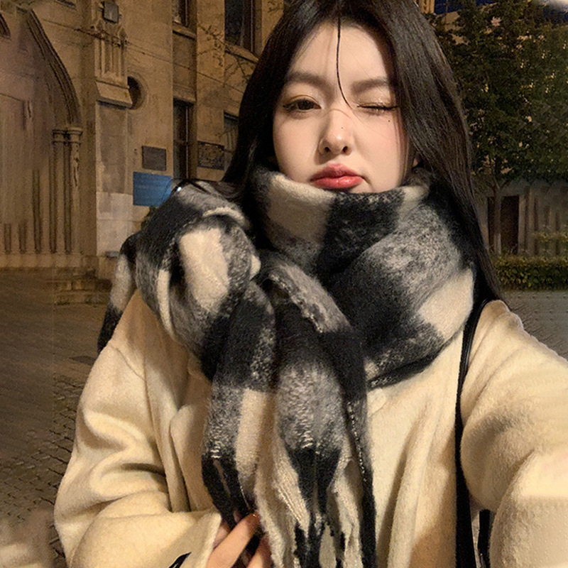 欣欣子同款韩系格子围巾女秋冬季高级感保暖披肩马海毛学生围脖男|undefined