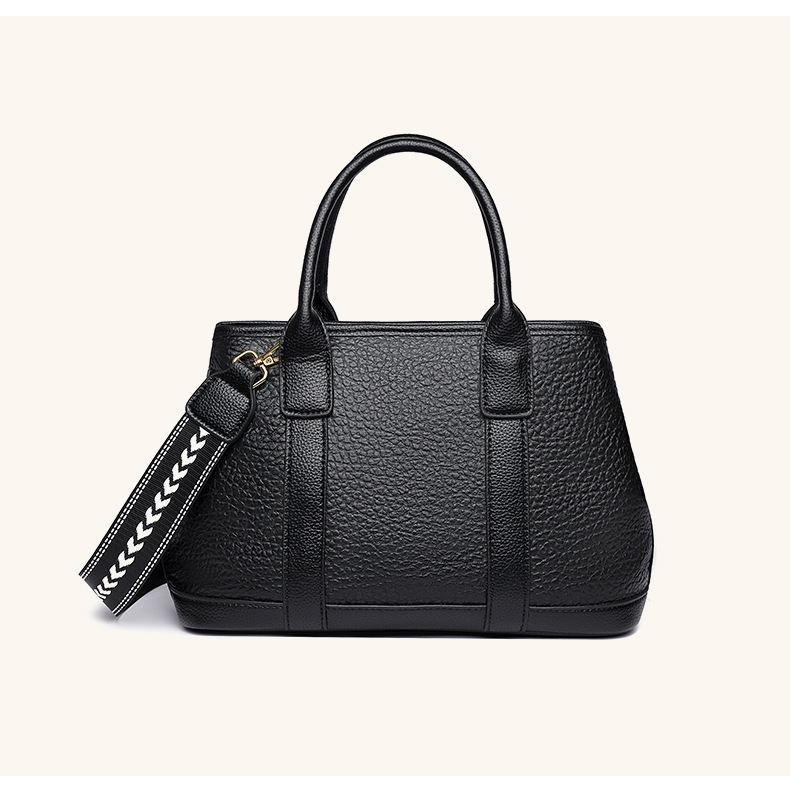 Women's Leather Solid Color Elegant Square Zipper Handbag display picture 1