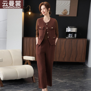 Fashion mother spring vest suit 2025 new foreign style middle-aged and old women's spring and autumn small fragrant wind coat two-piece set