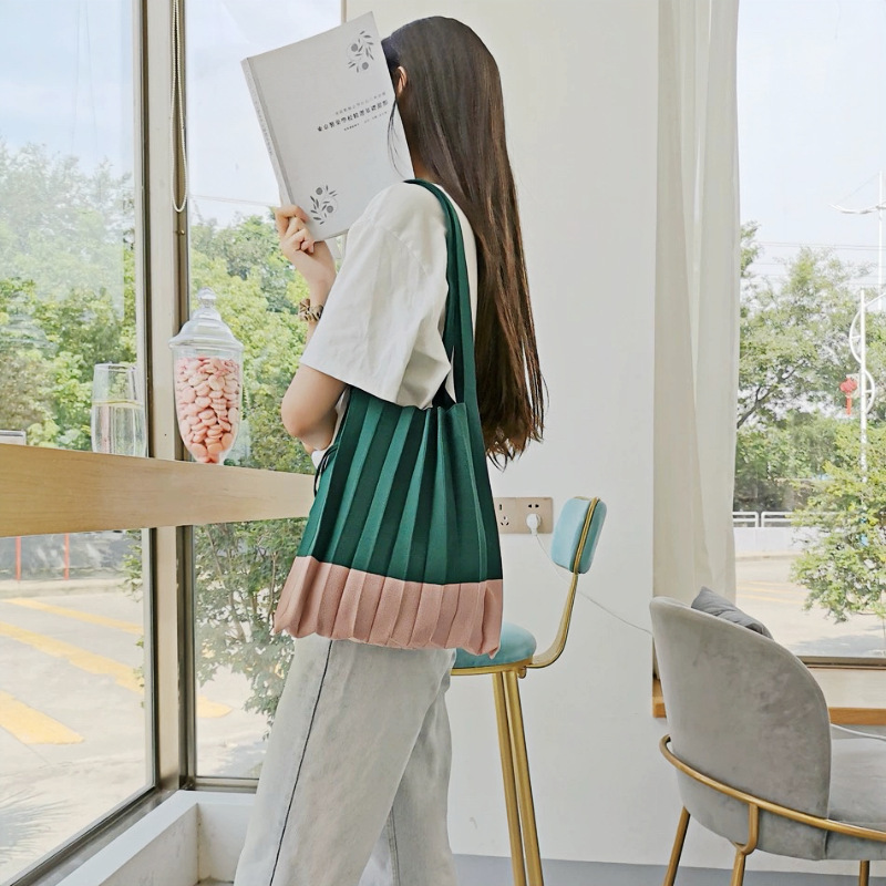 Shopping Bag Ins Pleated Design Folding Colored Wool Knitted Shoulder Handbag Organ Bag Women's Stitching
