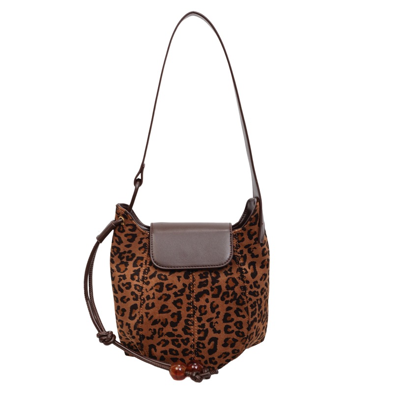 Otoño y invierno bolsos populares de moda mujeres nuevas bolsas de cubo de piel de ciervo transfronterizas de alta calidad retro versátil bolso de hombro