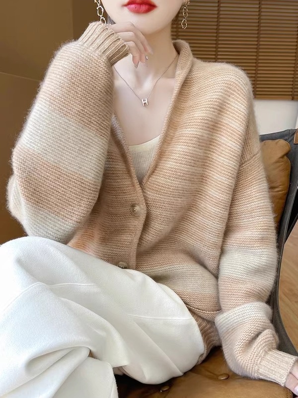 V领拼色针织开衫女2025秋冬新款条纹带兜外套宽松慵懒风时尚外搭|undefined