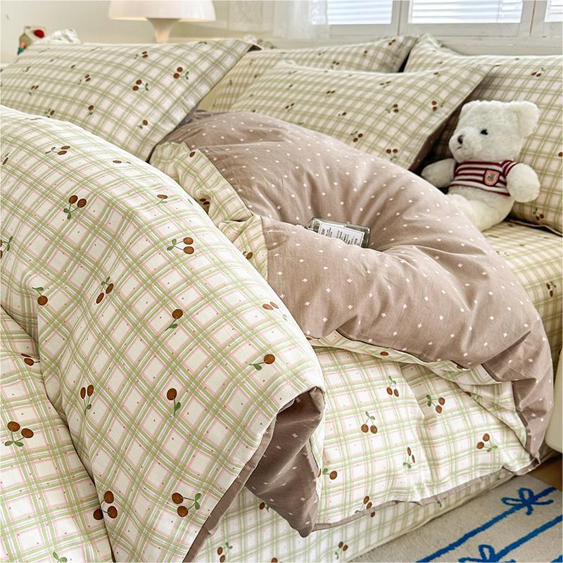 Cama de algodón de algodón de cuatro piezas 2025 nueva sábana simple funda de edredón de tres piezas sábana ropa de cama de dormitorio