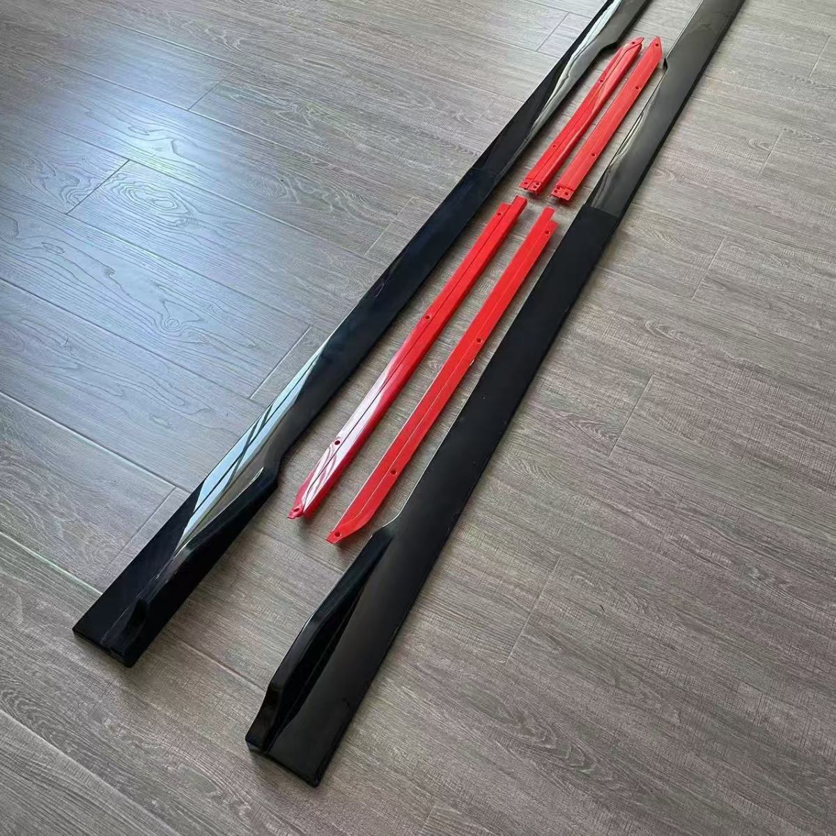 Car modification universal two-segment split 2 m side skirt 2.2 m carbon fiber red side surround side shovel car decoration