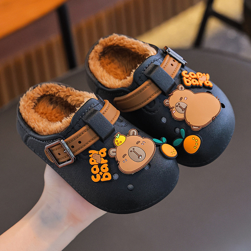 Zapatillas de algodón para niños Capibara, zapatillas de algodón para niños, niñas y niñas, invierno, calentamiento y veludo impermeable para niños mayores, bolsas de tacones para niños en casa.