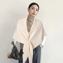 文艺三角巾披肩秋冬羊毛混纺2025新款外搭多功能围巾围脖坎肩百搭