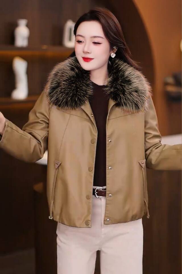 Áo khoác da PU dáng ngắn có lông cổ tháo rời, lót lông giữ ấm, form rộng — màu cà phê, màu đỏ, đen chi tiết 16