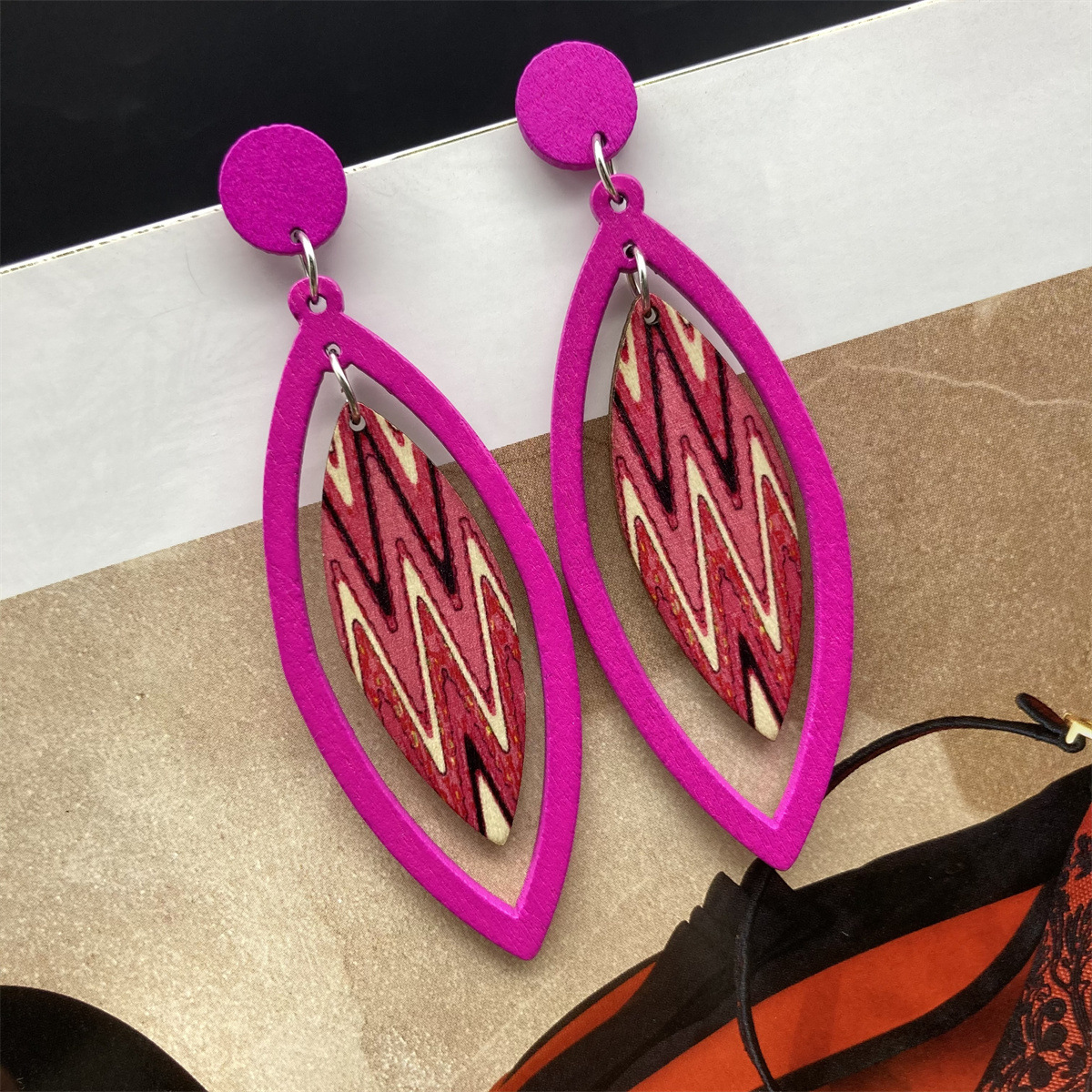 1 Pair Bohemian Simple Style Leaf Stoving Varnish Hollow Out Wood Drop Earrings display picture 4