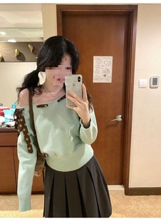 �����̾G һ�ּ粨�c����ë��Ů���OӋ��¶���L��ᘿ����¾Gɫ