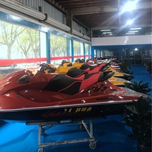 1300CC�羳���Q����ͧ ˮ�ϰ�ɫĦ��܇�p������Ħ��ͧ