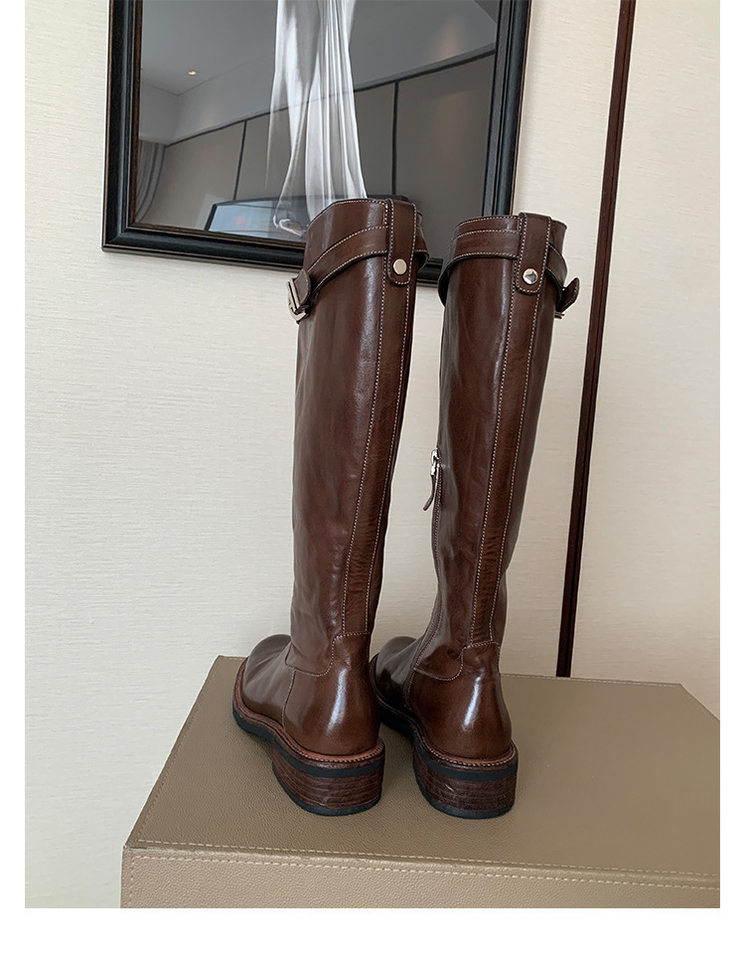 Bốt cao cổ nữ da cừu đế dày khóa vàng xếp ly, gót vừa 3–5 cm — Da màu nâu mở rộng, Da đen mở rộng, Hàng sẵn có màu đen (nhung), Lớp lót nhung màu nâu mở rộng chi tiết 59