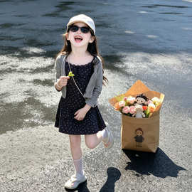 女童连衣裙套装夏款2026中大童女孩辣妹装洋气披肩碎花吊带连衣裙