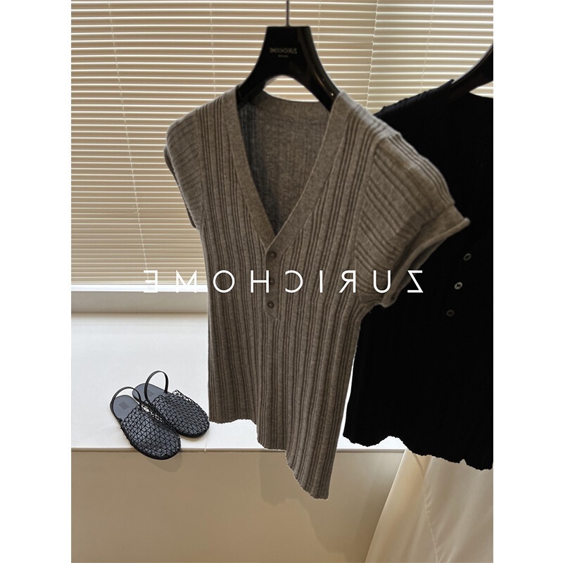 2025 Spring and Summer Skin-Friendly Silk Wool Cuffs Curled Vertical Pattern Pit Strip V Neck Short-Sleeved Knitwear Top