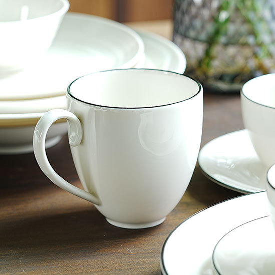 Línea negra taza 325ML
