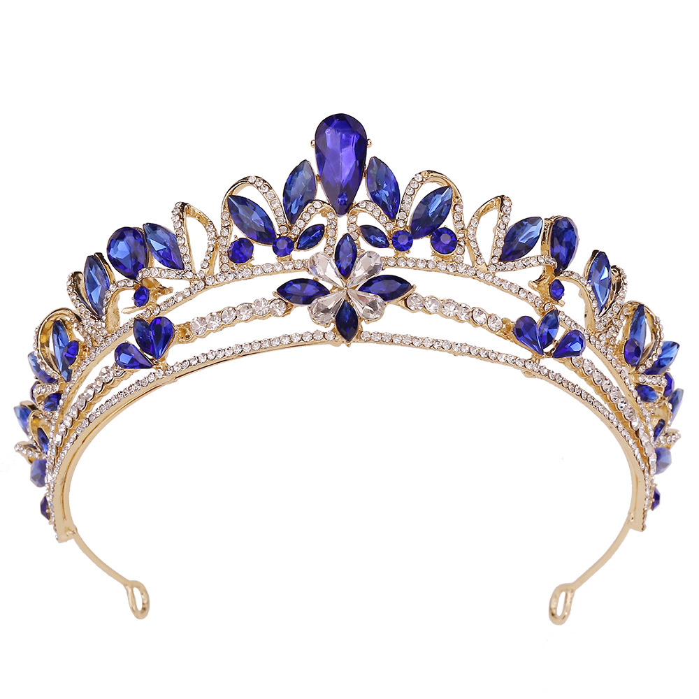 Fashionable hair accessory for bride