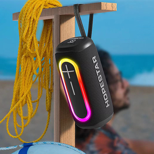 Cross-border foreign trade new product P60 wireless Bluetooth speaker Pulse flashing light portable portable high-volume radio