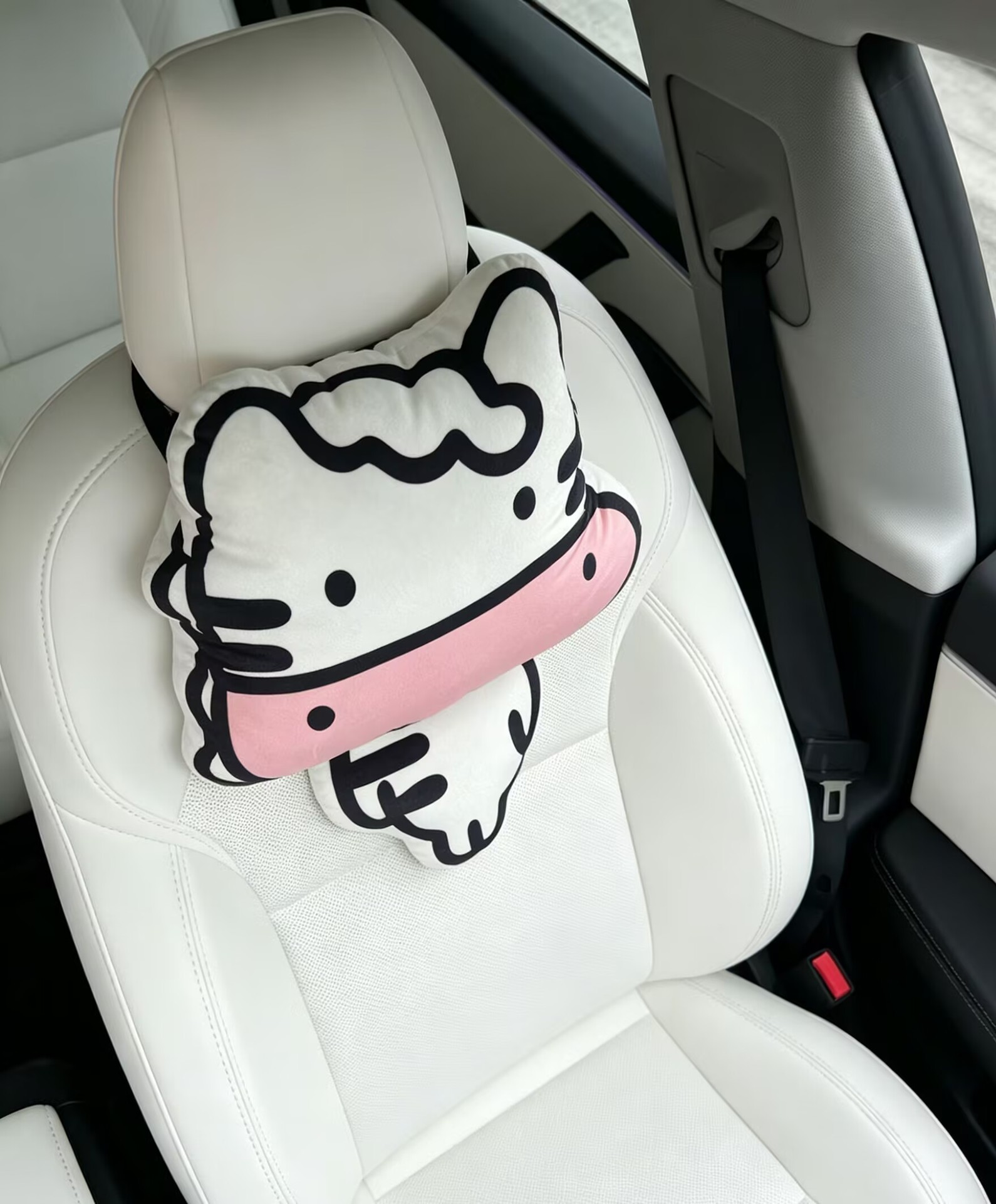 Cow and Horse Headrests, Car Headrests, Quirky and Personalized Headrests, Happy Little Cow and Horse Cartoon Headrests, Neck Pillows for Office Workers
