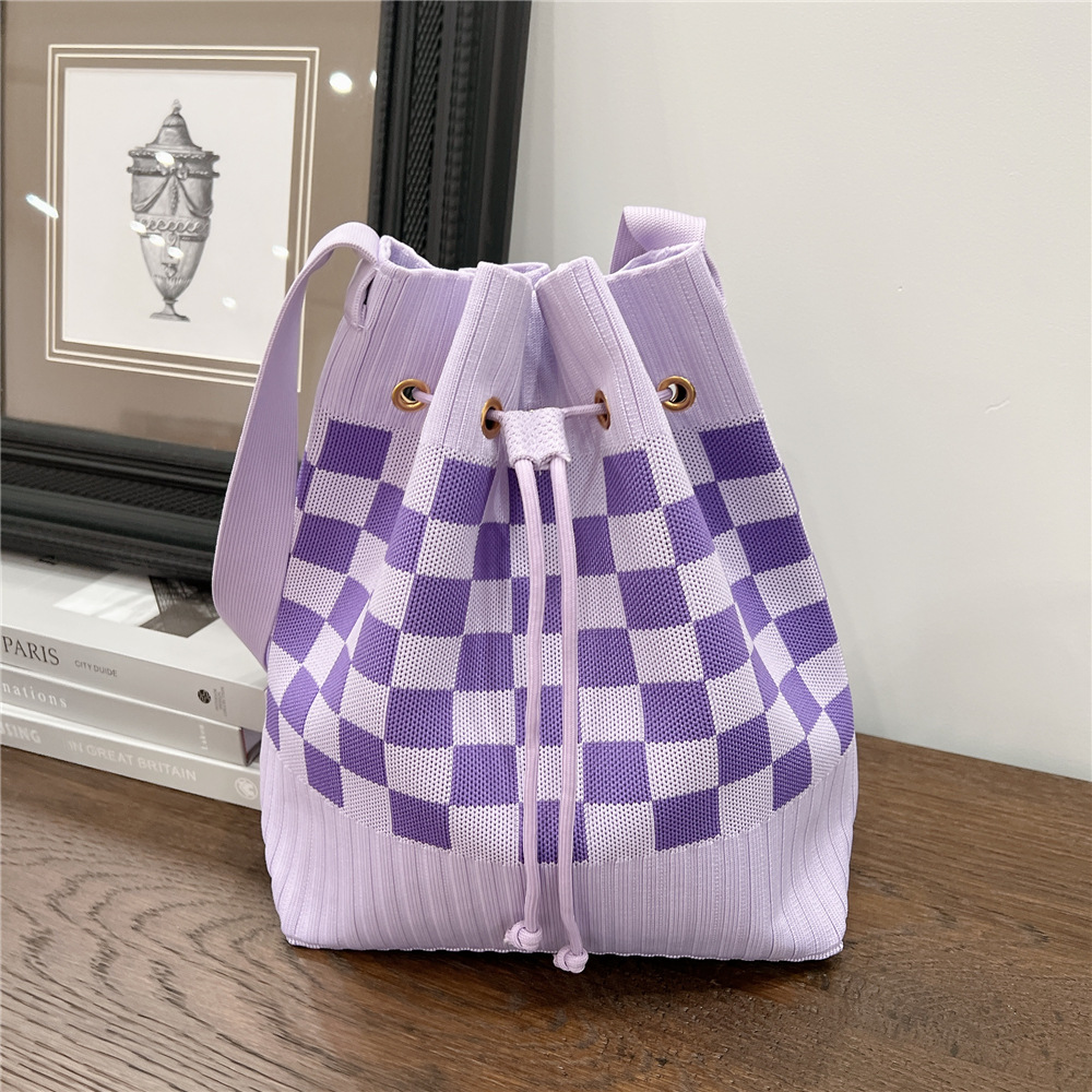 Women's Medium Knit Geometric Vintage Style Classic Style String Tote Bag display picture 11