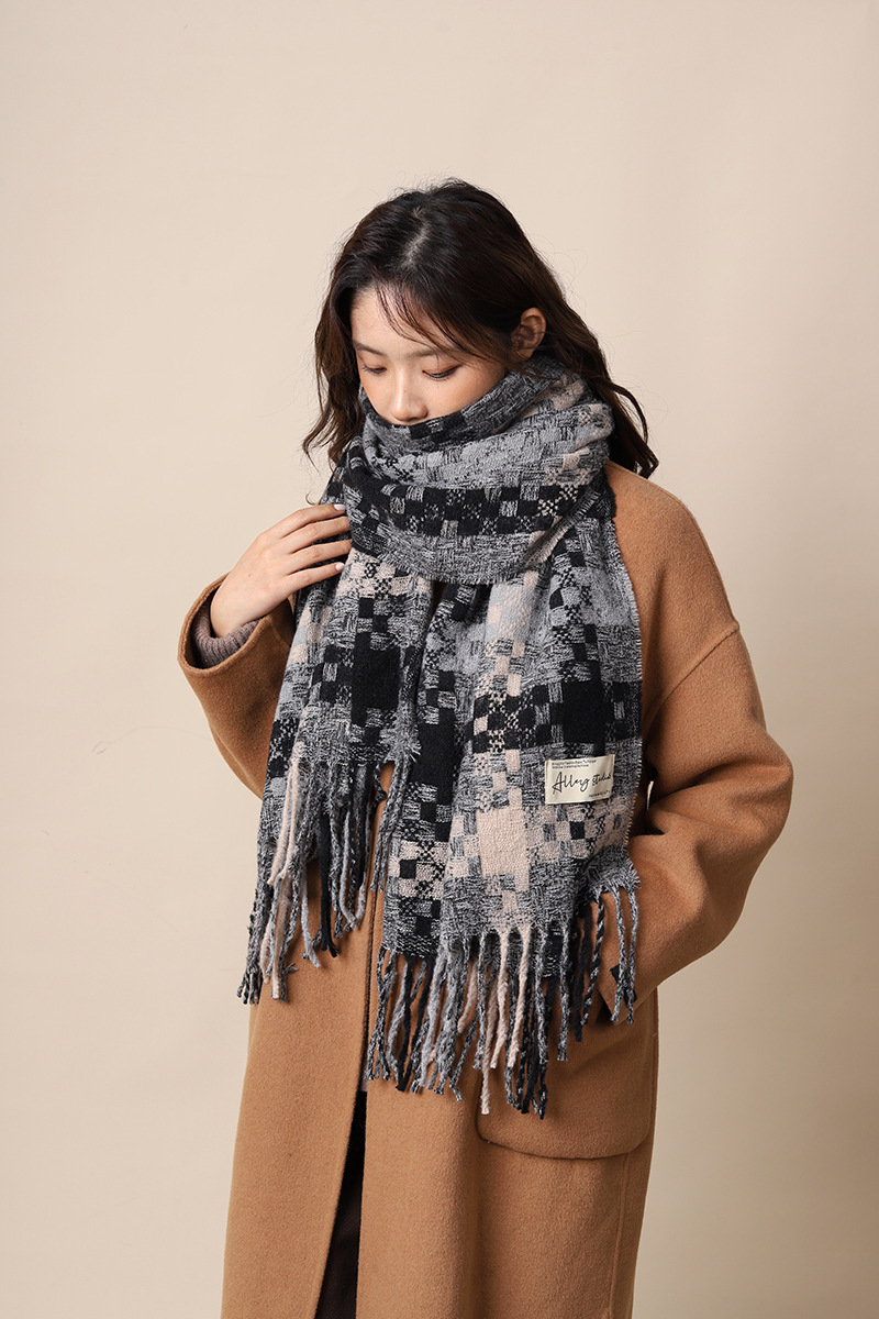 Autumn and winter atmosphere woven plaid fringe warm scarf couples, enlarged thick long scarf, shawl for warmth_voghion.com
