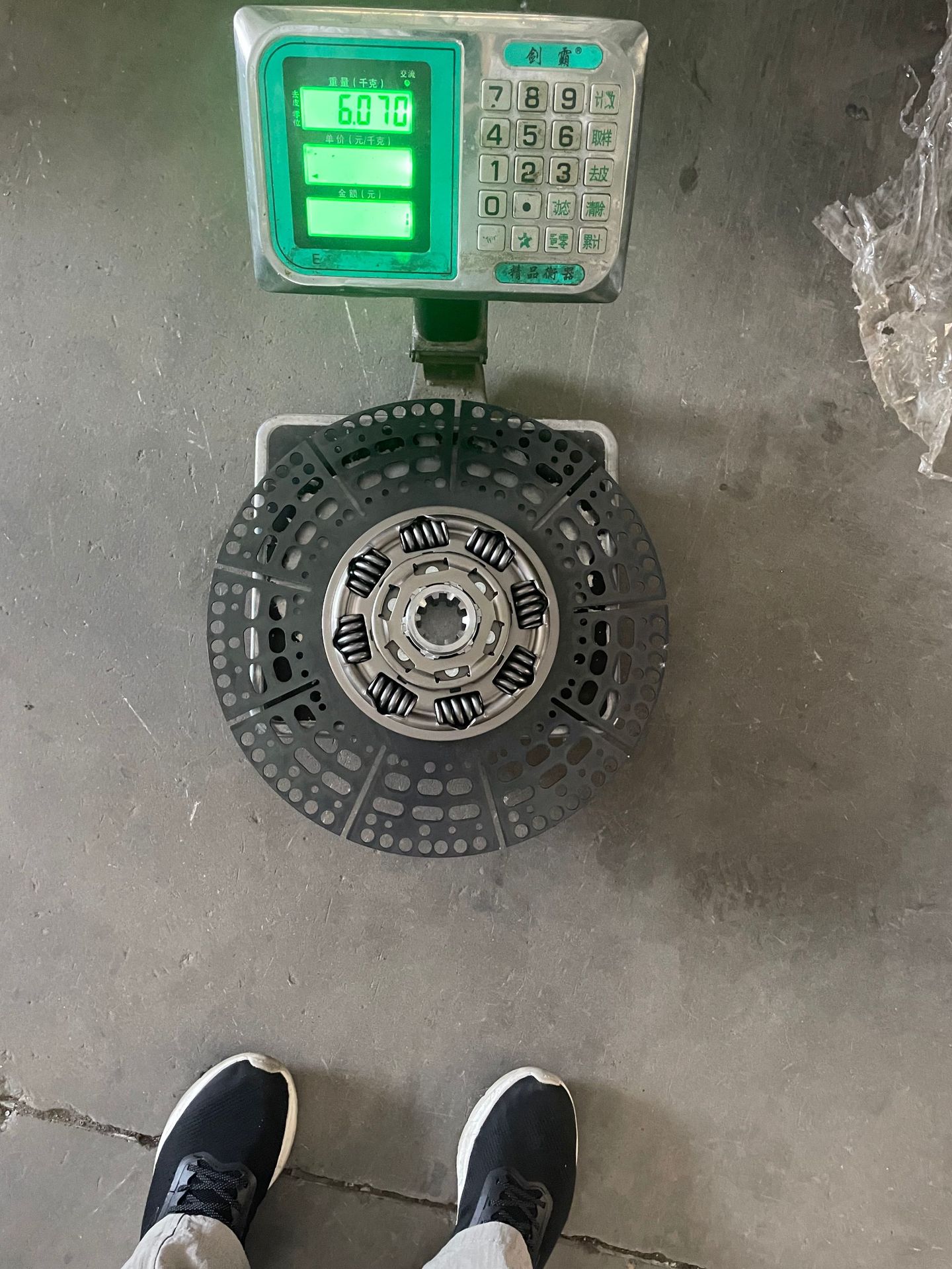 Asbestos-free 430 clutch plates, compatible with Cummins, Weichai, Yuchai, Tianlong, and Shaanqi DeLong engines, directly from the factory