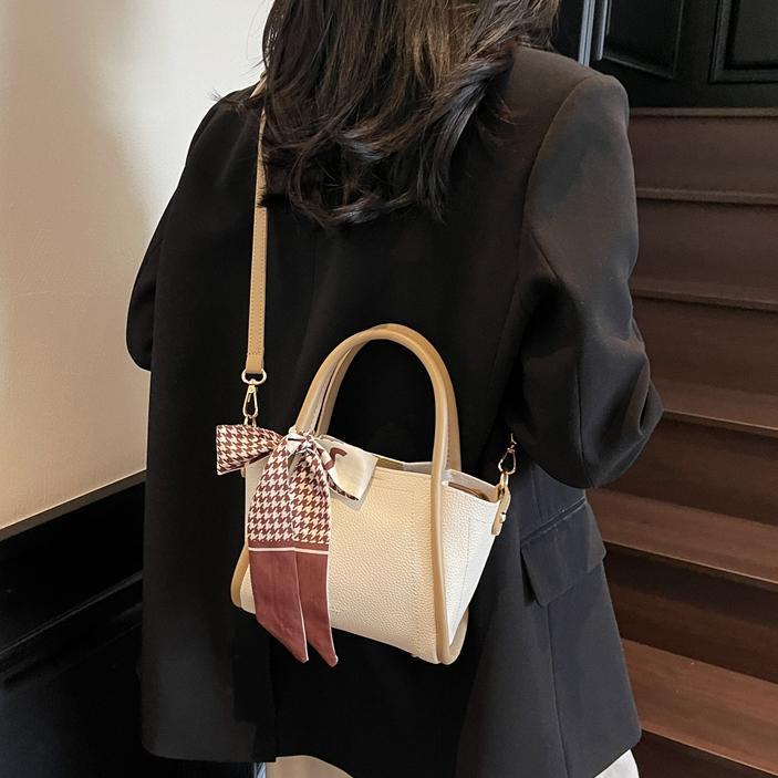 Bolso de cesta de verduras portátil de estilo explosivo de comercio exterior para mujer 2025 nuevo bolso de hombro casual de todo fósforo bolso de cubo de mensajero coreano