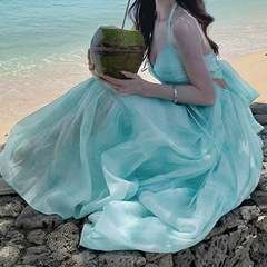 ミントマンボ海辺の休暇の雰囲気のビーチスカートデザインホルターネックドレス妖精のような気質の大きな裾のスカート
